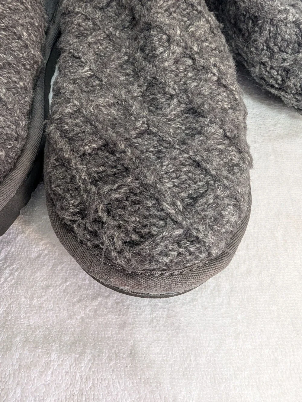 UGG Classic Cardy Knit Woven Boots Women’s US 9 Sheepskin Lined 3 Button Gray